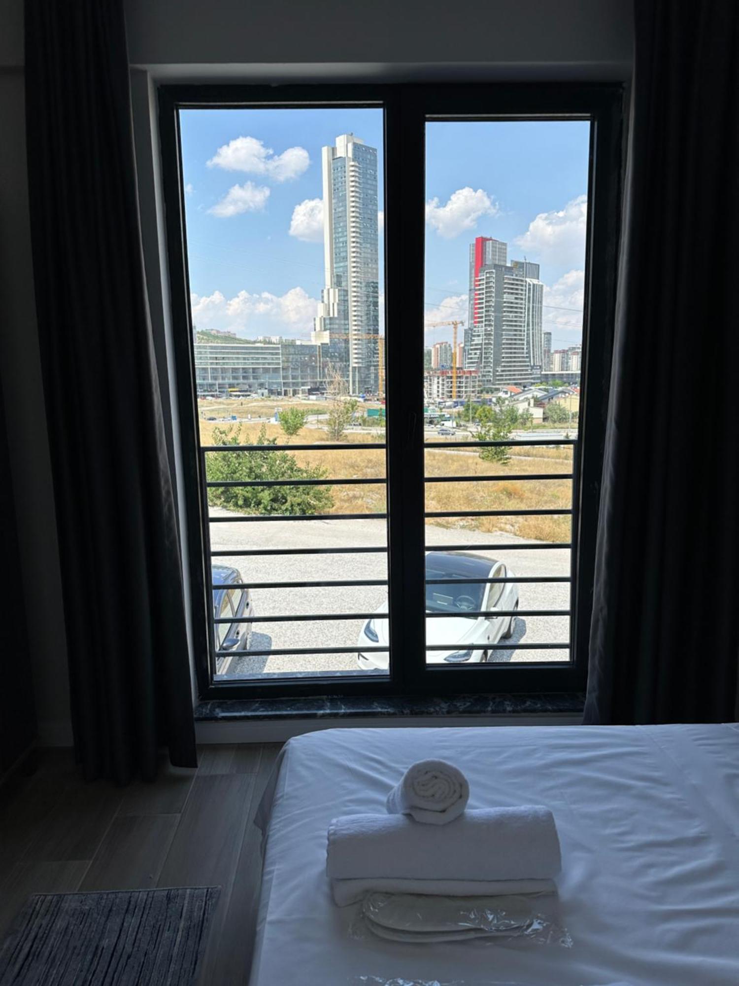 Deluna Yasamkent * Ankara